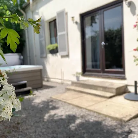 فندق مبيت وإفطار Maison De Plumes 4*