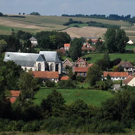 Maison De Plumes Bed & Breakfast Heuchin