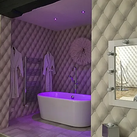 Maison De Plumes فندق مبيت وإفطار 4*