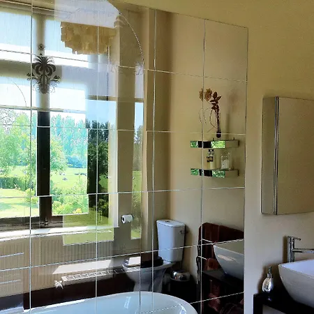 فندق مبيت وإفطار Maison De Plumes Heuchin