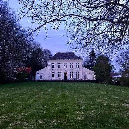 Maison De Plumes B&B Heuchin