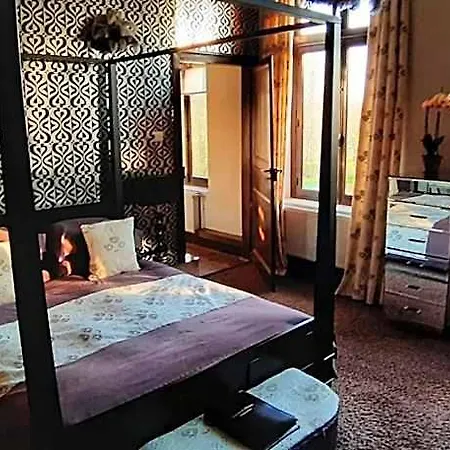 Maison De Plumes B&B 4*