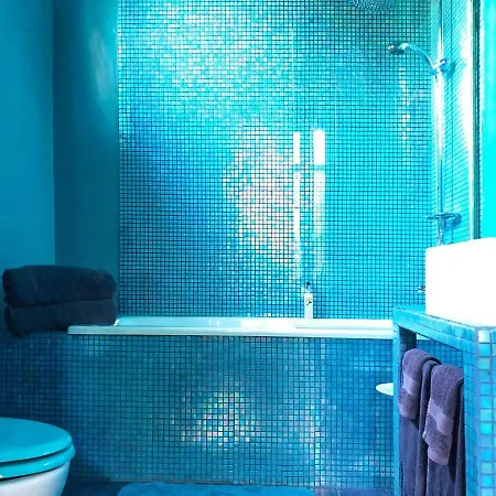 Maison De Plumes Bed & Breakfast Heuchin